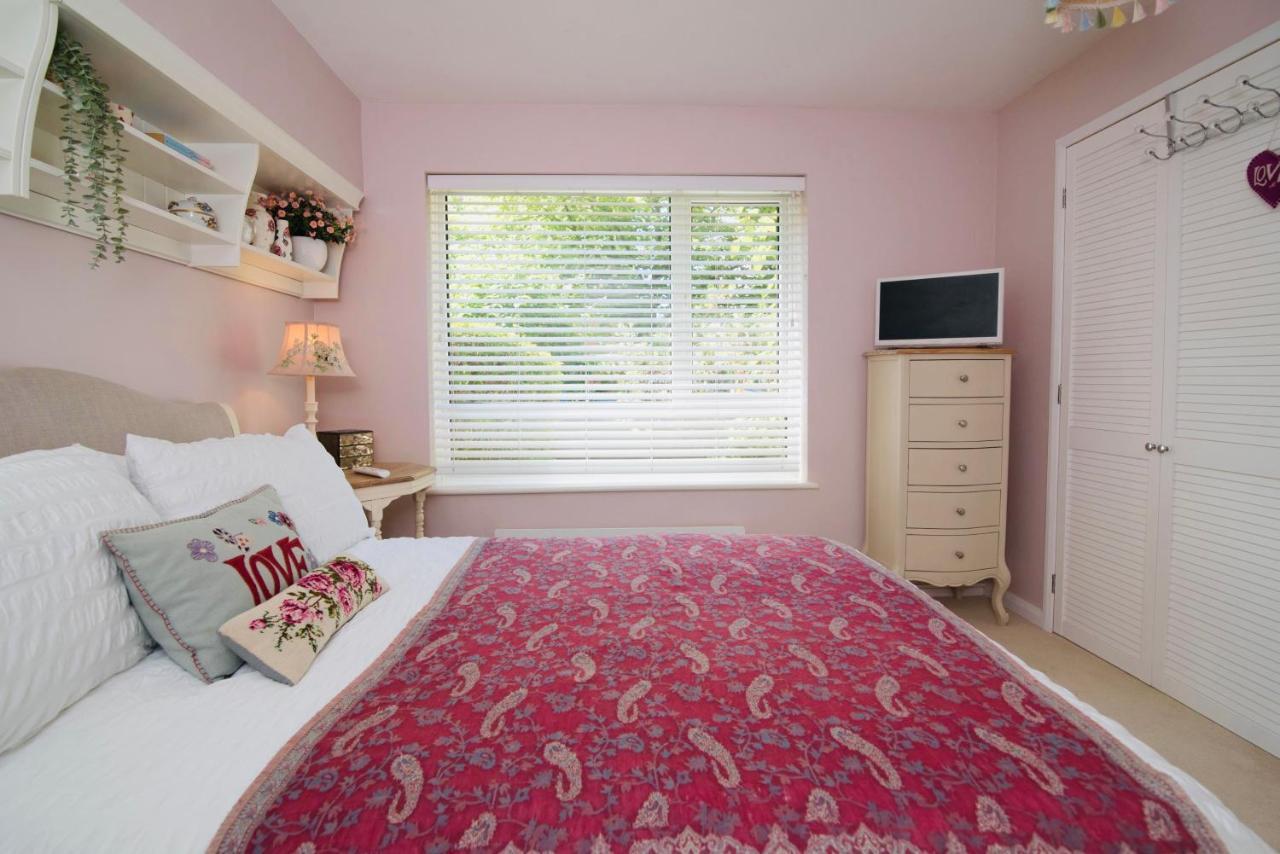 Aston Henry James Stunning One Bedroom Apartment In Royal Windsor Zewnętrze zdjęcie
